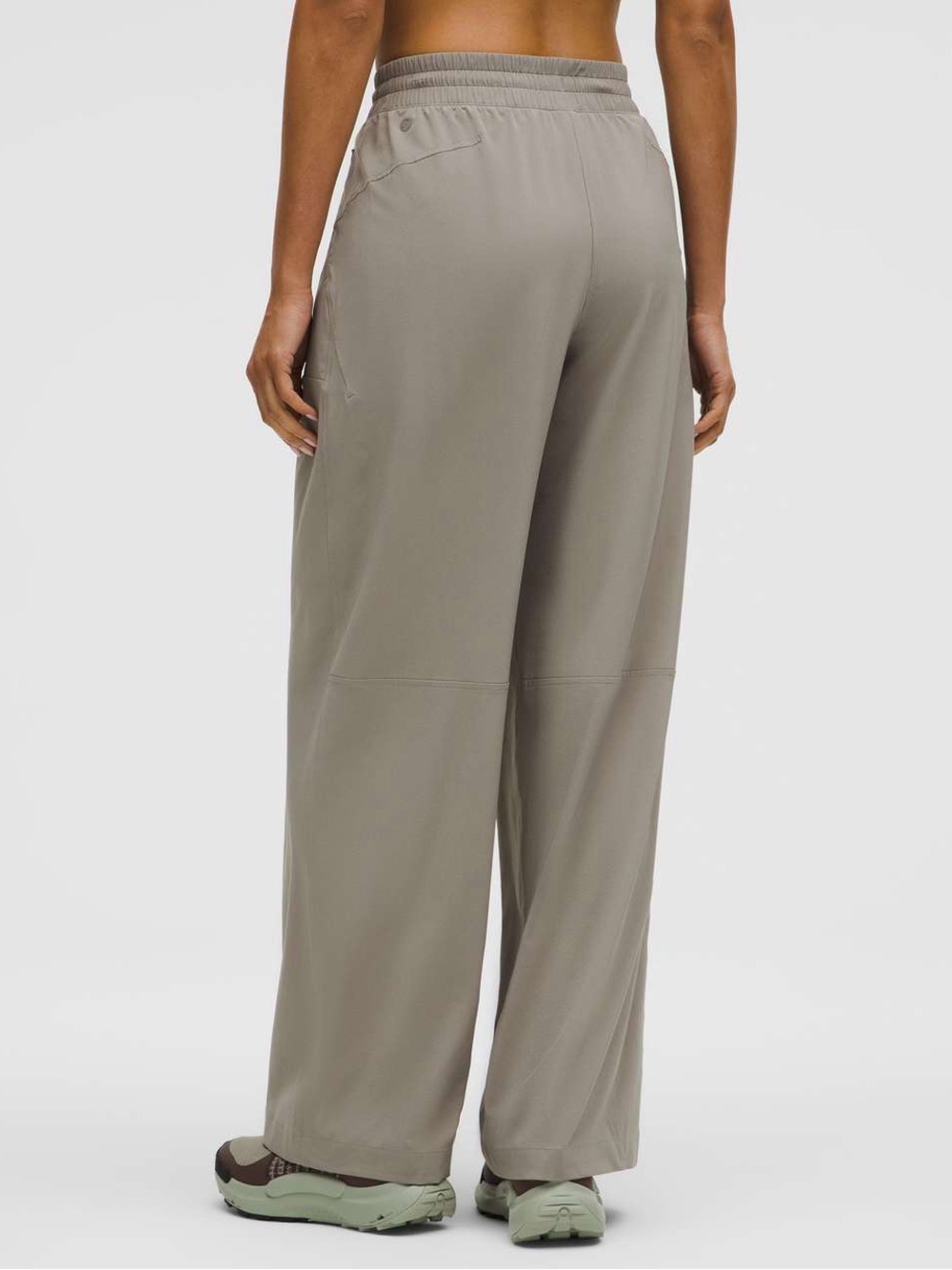 Lululemon Swift Mid-Rise Wide-Leg Pant - Picture 4 of 11